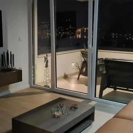 Penthouse Marcelina In