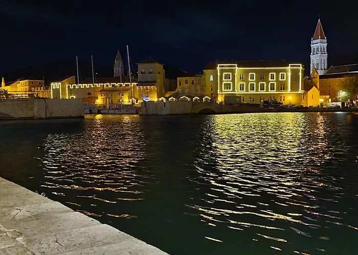 Penthouse Marcelina In * Trogir